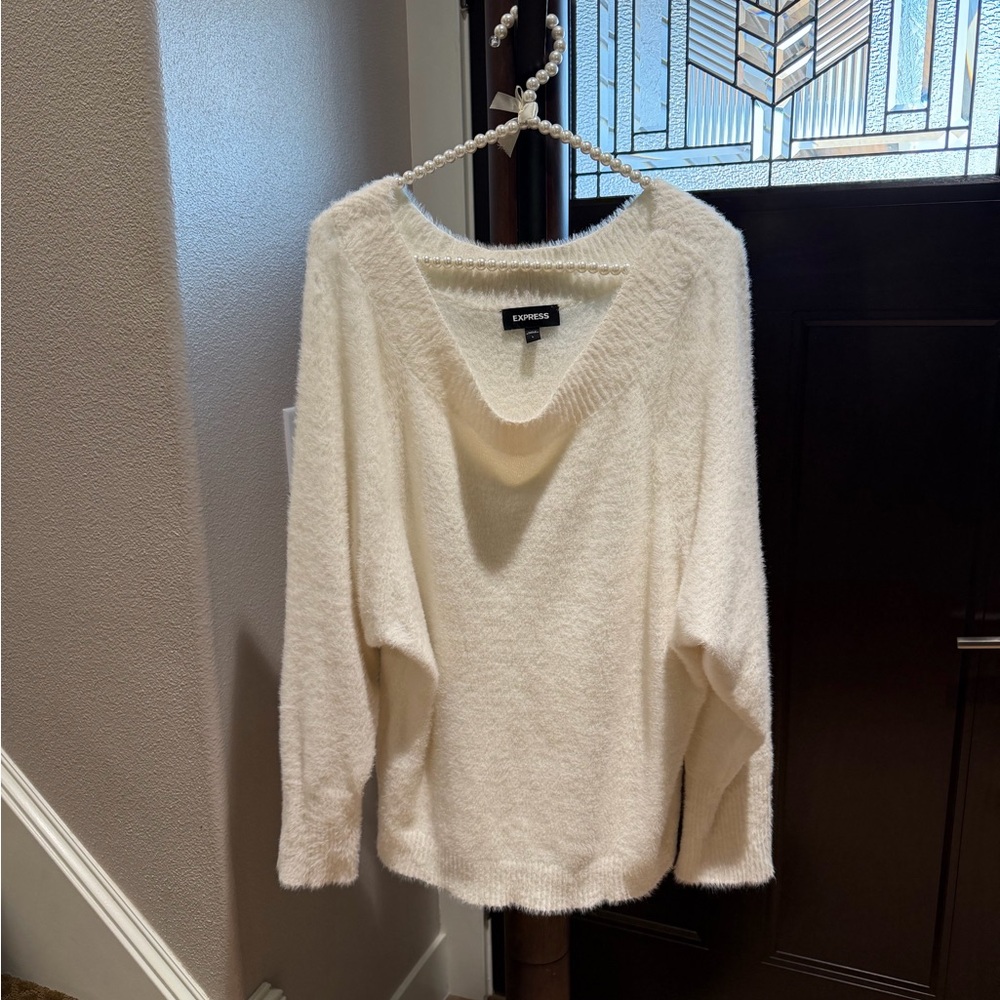 Express Cream V-Neck Sweater